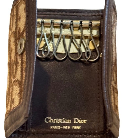 Brown Leather Trimmed Key Holder with 6 Hooks - Picture 2 of 4